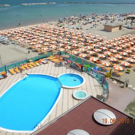 Hotel Carducci 3*